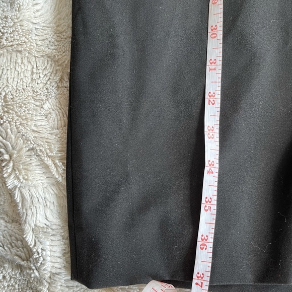 Ann Taylor THE PETITE V-NECK BELTED SHEATH DRESS - Picture 10 of 13